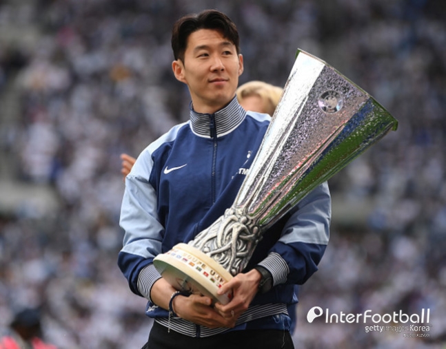 손흥민우승.jpg