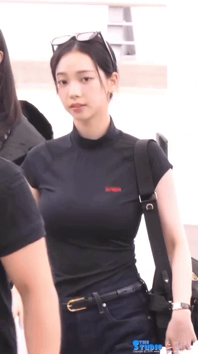 볼륨감 카리나