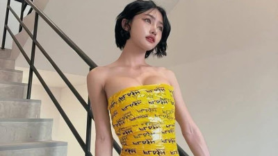 몸에 박스테이프만 붙인 누나