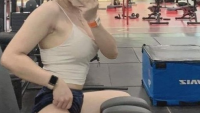 헬스장 꿀벅지