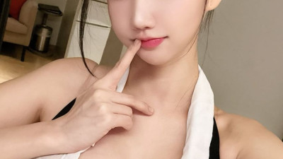 DJ 미유 원미령 핏줄 비치는 묵직 가슴골