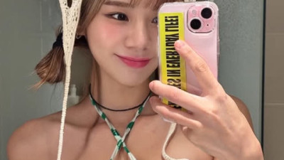맹승지 녹샌 끈 홀터넥 비키니 가슴골 언더붑
