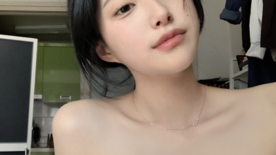 06년생 반누드