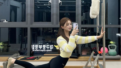 여리여리한 몸매의 필라테스 누나