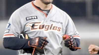 [2026년01월28일] 전 한화 중견수 터크먼, MLB FA 시장에서 고립…외야수 계약 잇따르며 ‘미아’ 우려