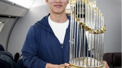 [2025년11월04일] “날 빼고 KIM 넣어” 베테랑의 한 마디가 만든 장면—김혜성, WS 7차전 ‘막차 등판’으로 우승의 순간을 밟다