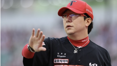[2025년12월01일] “사이드암은 진짜 ABS 존에 안 걸려”…양현종이 본 ABS 시대, 방출된 박준표의 아쉬운 현재와 새 팀 가능성