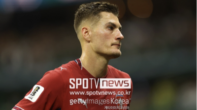 [2026년06월26일] 체코 골잡이 시크 대표팀 은퇴, 한국전 부진 뒤 체코 축구 개혁 촉구