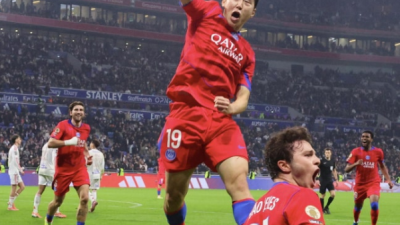 [2025년11월18일] ‘이강인 결별→구보 영입’ 시나리오, 무산돼서 다행이었던 PSG…토트넘·나폴리까지 구보 쟁탈전 가세